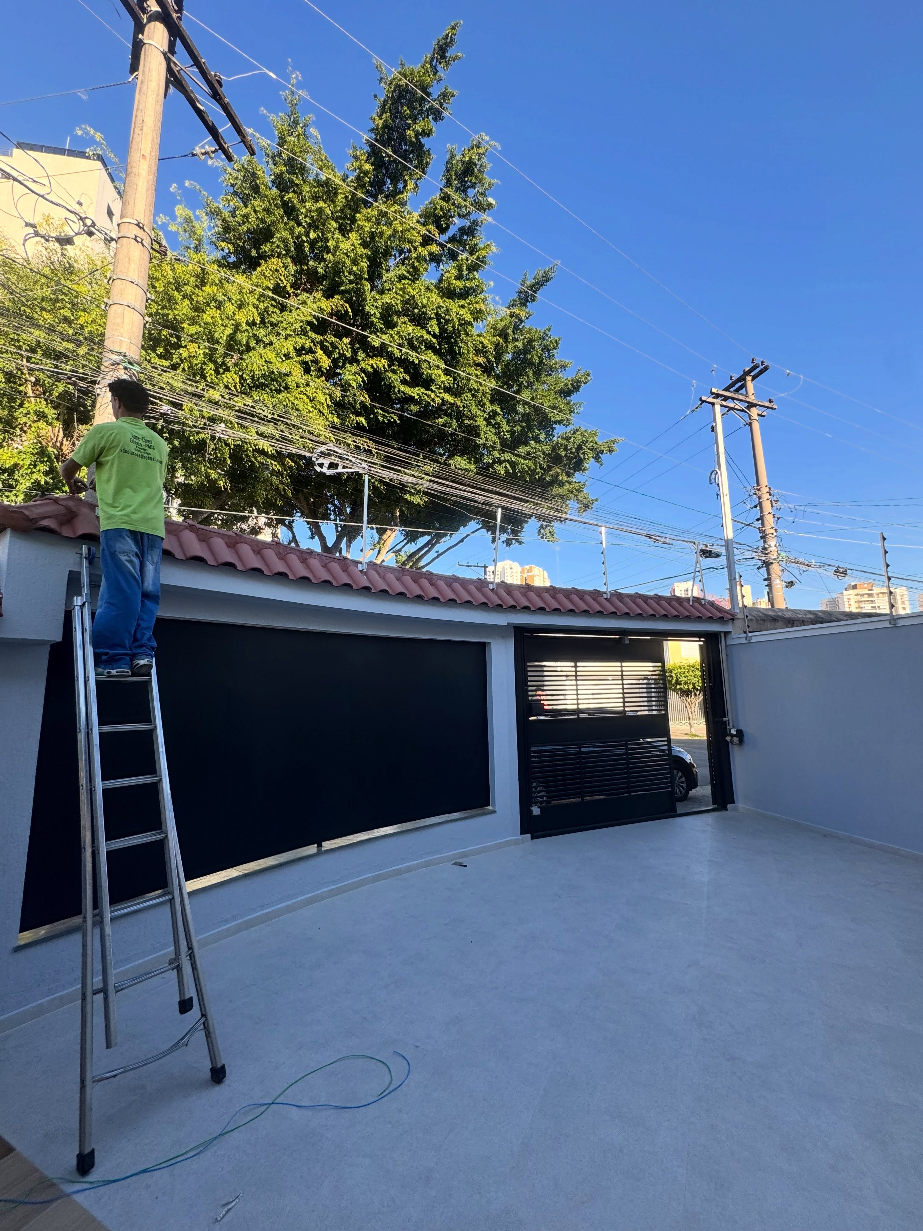 Equipe Técnica da SD Infra Solutions em Instalação
